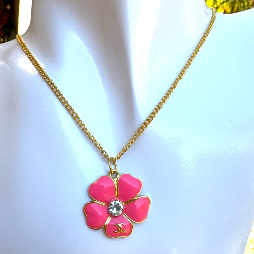 Fashion Jewelry Gold Chain with Pink Floral Pendant